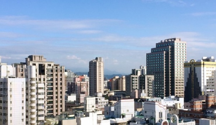 雨遮、屋簷新制上路 學者警告：房價恐遭灌水哄抬(自由時報0102)