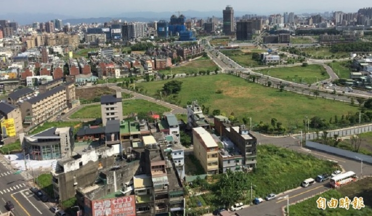 房市谷底將反彈？傳地價大跌逾3成 建商爆搶地(自由時報0823)