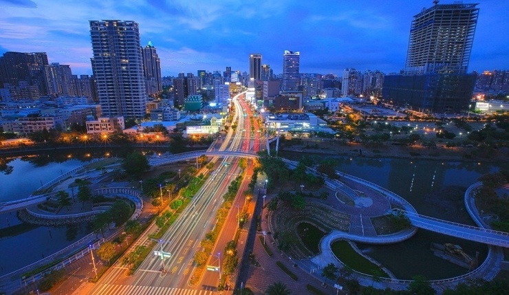 百貨公司加持 高雄博愛特區放閃(聯合新聞網1123)