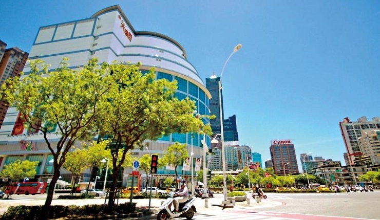 【高雄】南二都地王商圈移轉 帶動區域推案潮(自由時報0105)