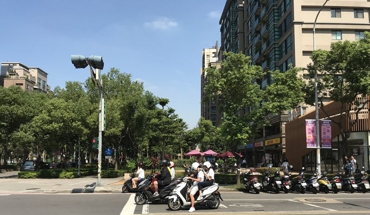 房貸統計跌破眼鏡！年輕購屋族負擔從未減輕還年年升高(經濟日報0122)