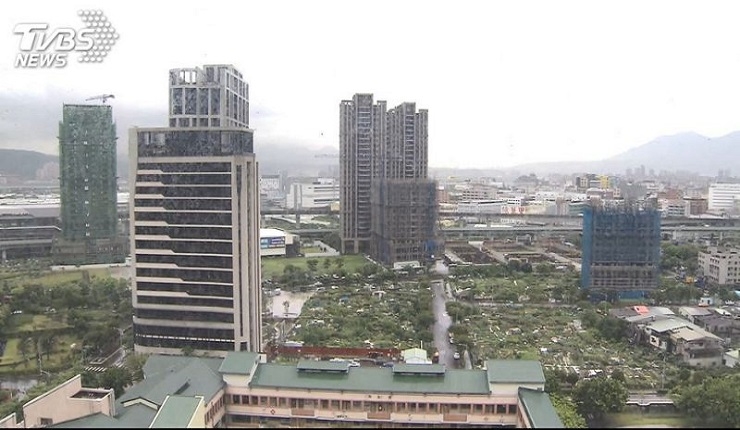 央行：房市回溫高雄最佳 房仲：成交增10%(TVBS0320)