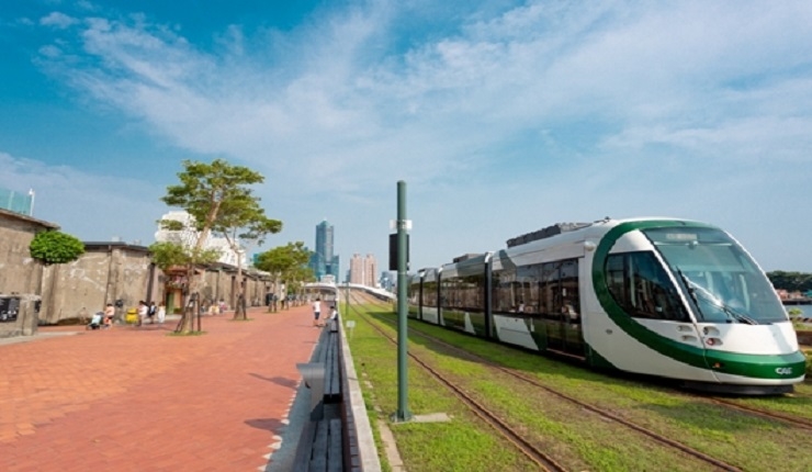 高雄輕軌加值！捷運局：一階沿線地產漲幅逾12％ 二階成圓繁榮可期 (新頭殼1108)